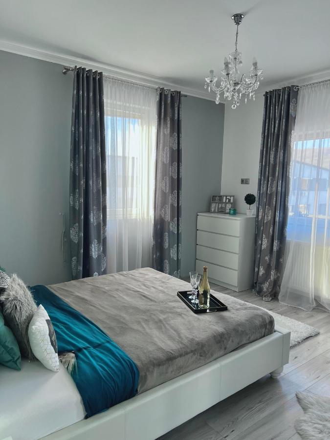 Luxurious Accommodation Floreşti Exterior foto